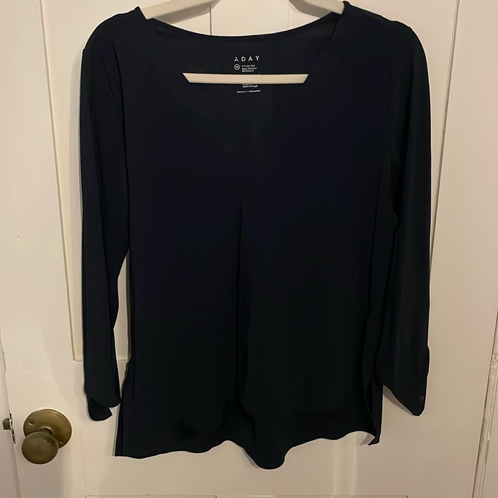 ADAY v neck